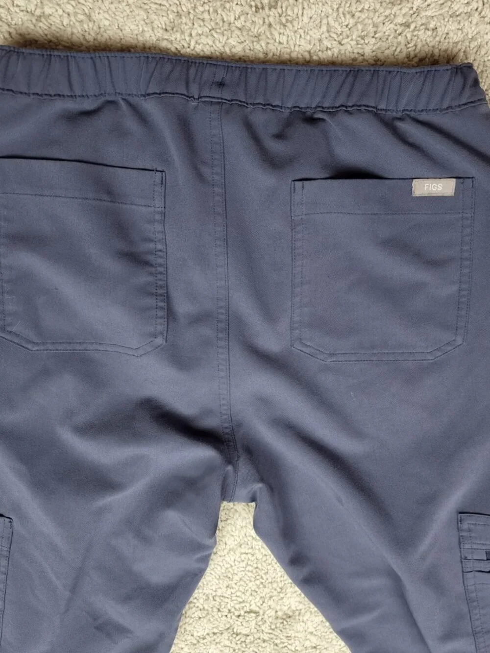 FIGS Mens Scrub Jogger Size Small Grey Blue Loose Tapered Jogger USA Casual fit